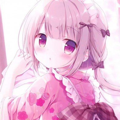 男子走路时多次故意触碰女学生